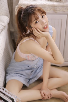 和爸爸kiss
